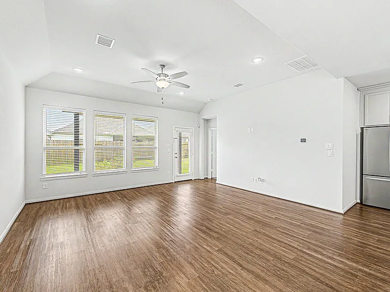 209 Cambria Green Ln — Photo 19