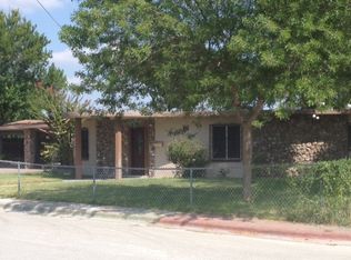 410 W 8th St, Del Rio, TX 78840