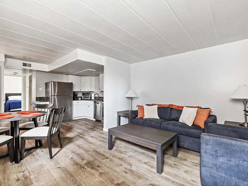 1115 Mary Ann St #1117-1