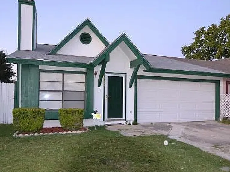 9611 Bratton Dr — Photo 1