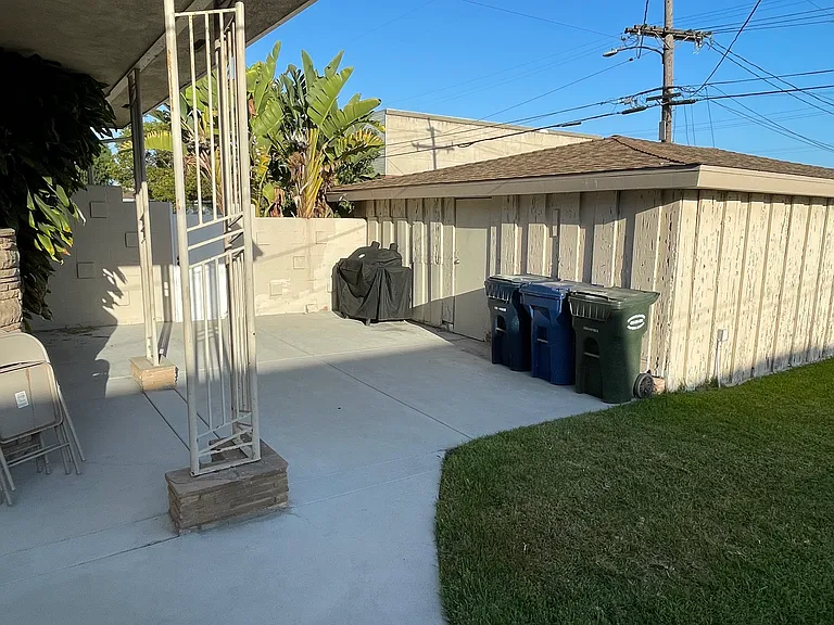 12705 S Harvard Blvd — Photo 12