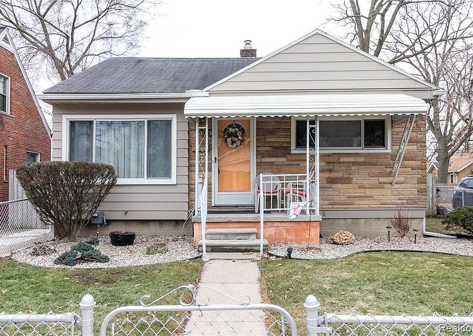1st image of 129 W Pearl Ave