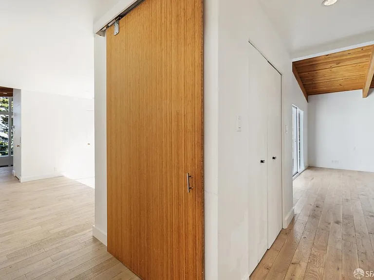 195 Beacon St — Photo 50