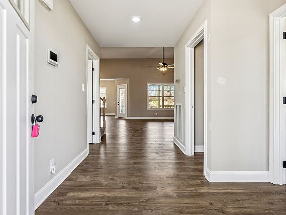 5th image of 812 Macon Ln Lot 124