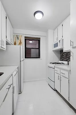 Sold by Compass | media 5