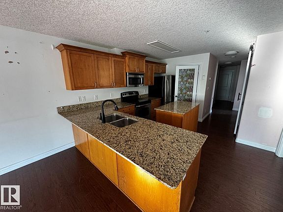 4th image of 10235 116th St NW #301