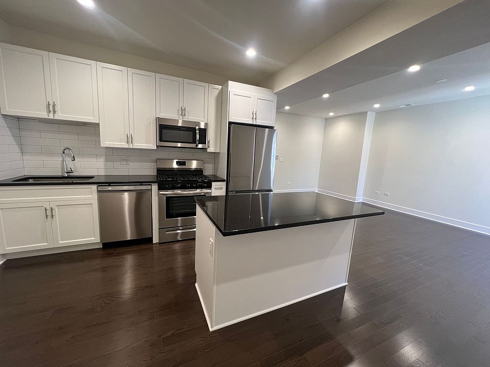 1st image of 4931 N Claremont Ave APT 1E
