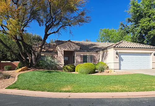 1173 W Snow Canyon Pkwy #4 Photo 1
