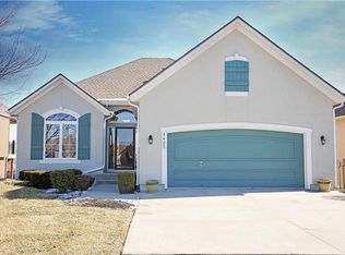 1423 Brompton Ln, Raymore, MO 64083