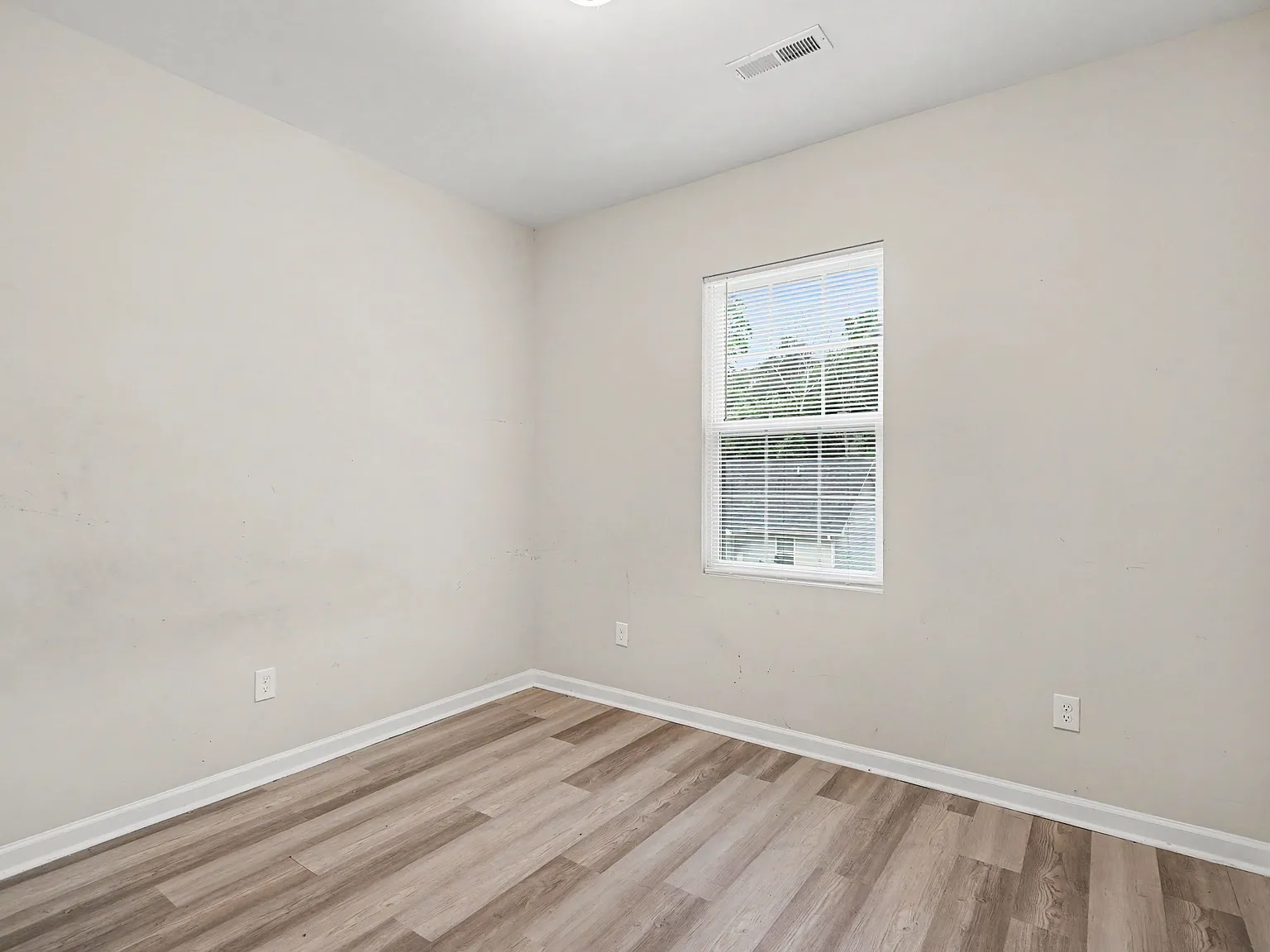 635 Johns Lane - 1 — Photo 4