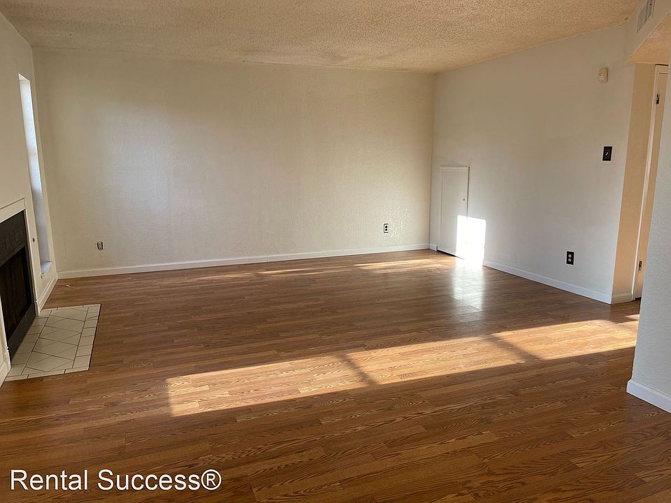 1st image of 701 El Pinal Pl