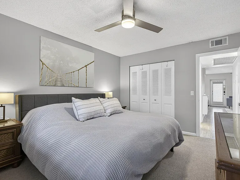 155 Windsor Dr #G — Photo 17