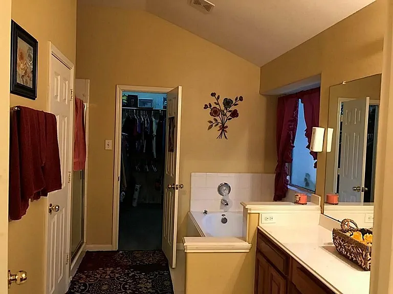 1706 Riane Ln — Photo 4