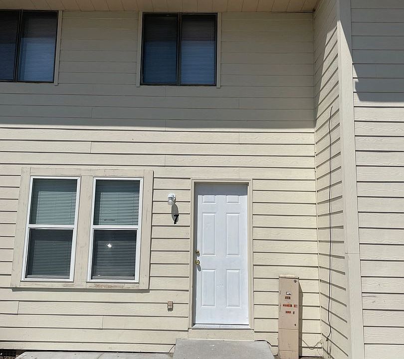 1st image of 210 Piper St APT 7