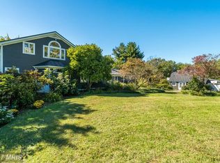 10003 Ada Rd, Marshall, VA 20115