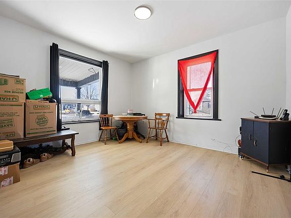 3rd image of 220 Mitton St S #218