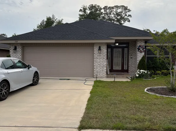 104 Ridgeway Cir, Crestview, FL