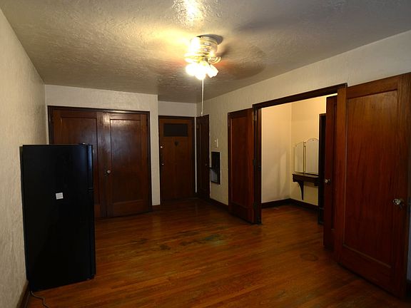 4th image of 2340 Victory Pkwy #2340/34