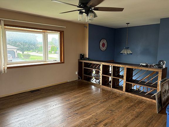3rd image of 2300 Mohr Dr