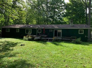 3352 Deerwood Dr, North Street, MI 48049