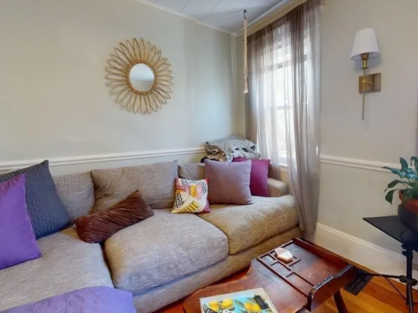 29 Lowell St, Somerville, MA 02143