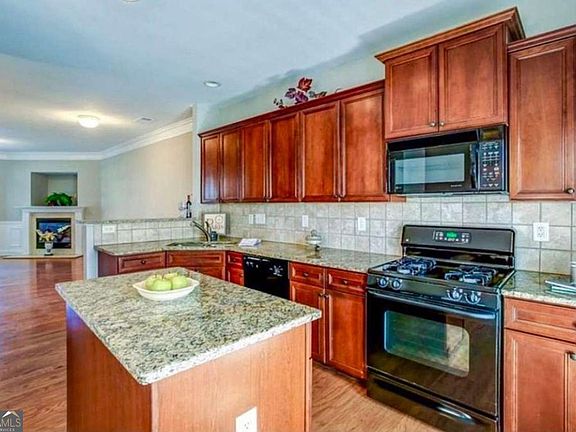 5th image of 217 16th St NW APT 6