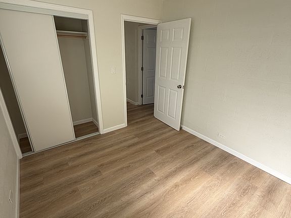 4th image of 910 Factory St #1