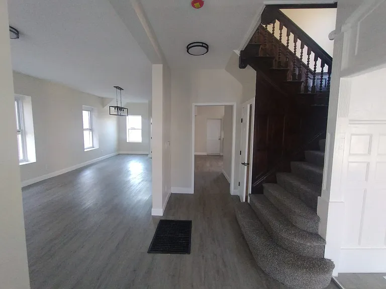 4266 Washington Blvd #1 — Photo 6