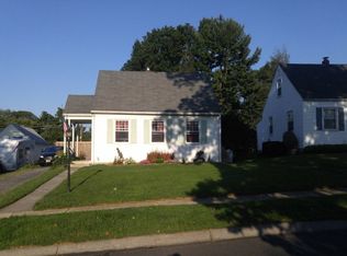 487 Willow Rd, Hellertown, PA 18055