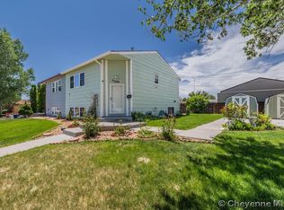 906 Goshen Ave, Cheyenne, WY 82001