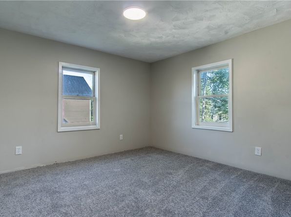 11 Grove St, Adams, NY 13605