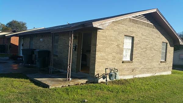 1st image of 2202 Poage Ave