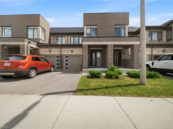166 Deerpath Dr #32, Guelph, ON N1K 0E2