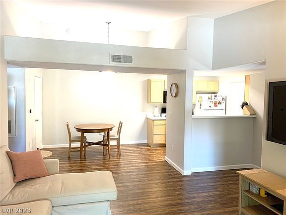 4th image of 950 Seven Hills Dr APT 621