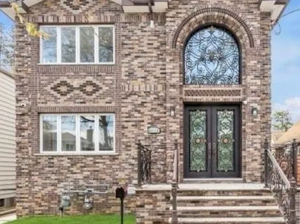 (undisclosed Address), Flushing, NY 11367