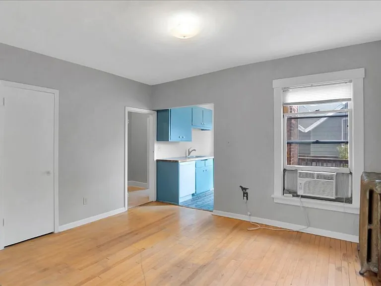 424 Smith — Photo 7
