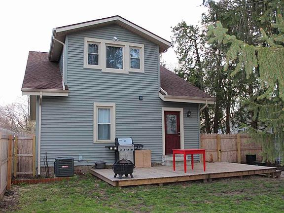 2nd image of 1313 Bissell St
