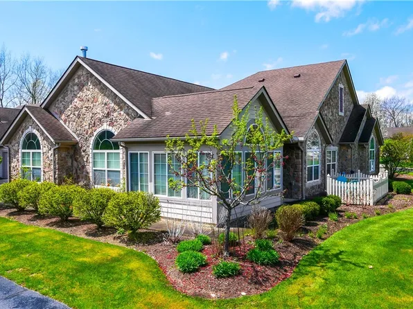 321 Arlington Dr, Aurora, OH 44202