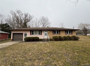 9443 Steffi Dr, Angola, NY 14006