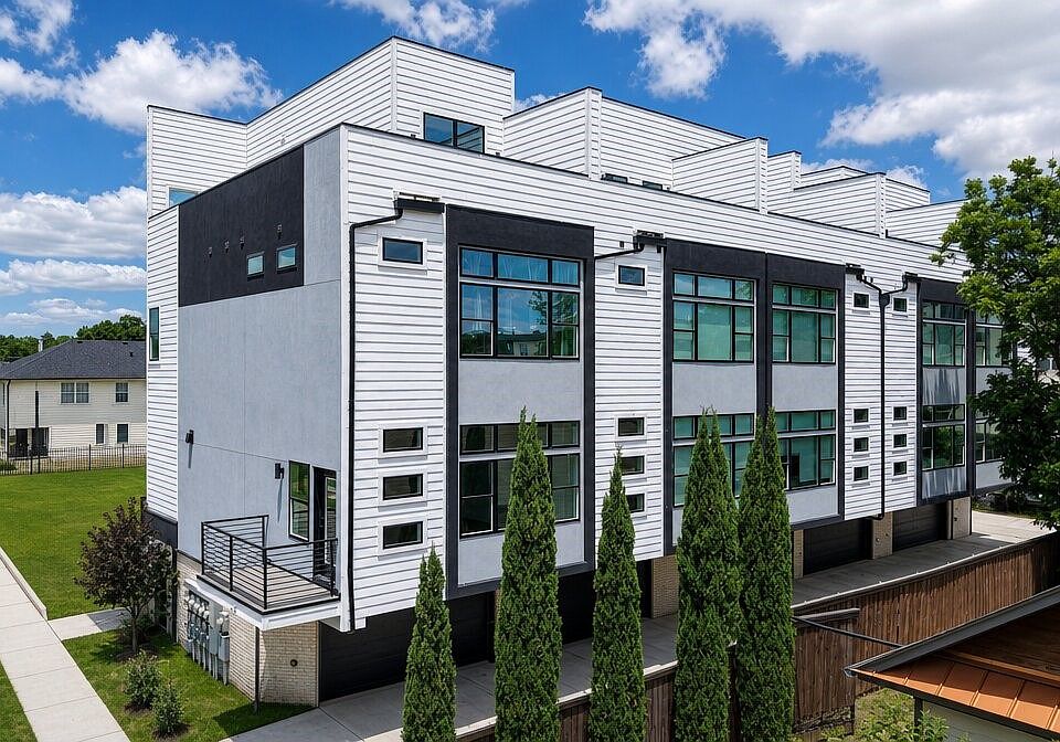 1st image of 521 Melba St Unit 101