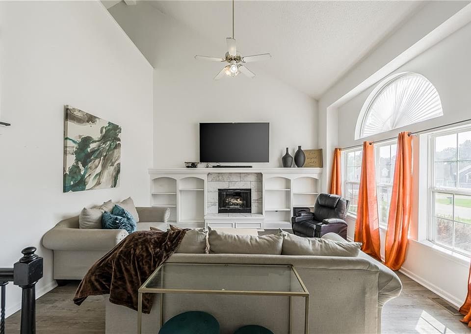 1st image of 12317 Crystal Ave