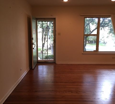 2nd image of 123 Mimosa Dr