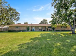 2429 N 27th St, Nederland, TX 77627