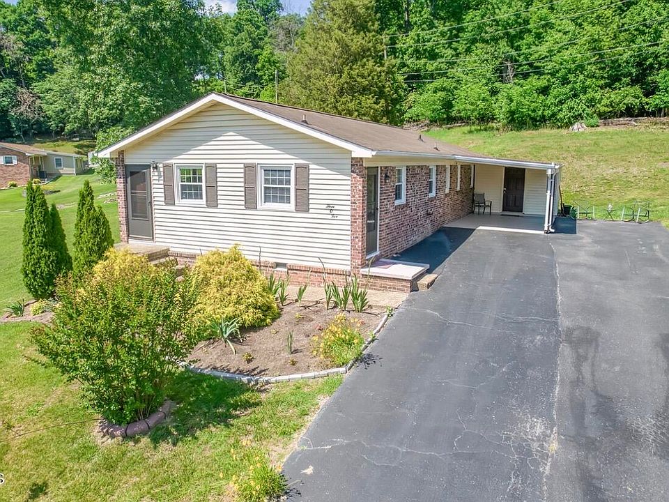 1st image of 305 Imperial Cir