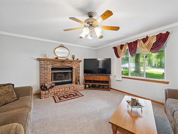 4th image of 21 Millwell Dr
