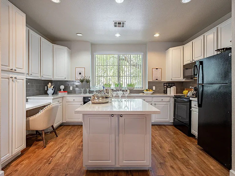 Palazzo Townhomes — Photo 20