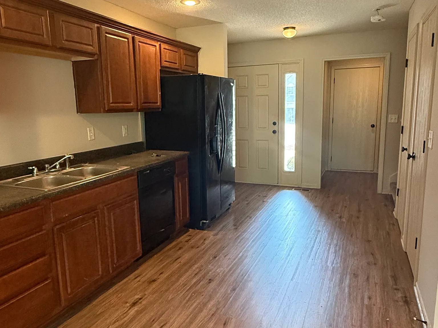 2 bed, 2.5 bath, 1451 sqft, $1,795 — Photo 3