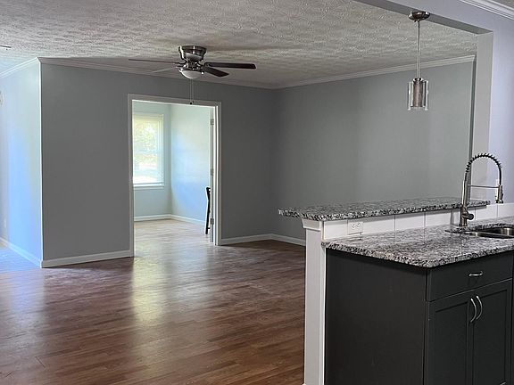 4th image of 1916 Patterson Cir #1