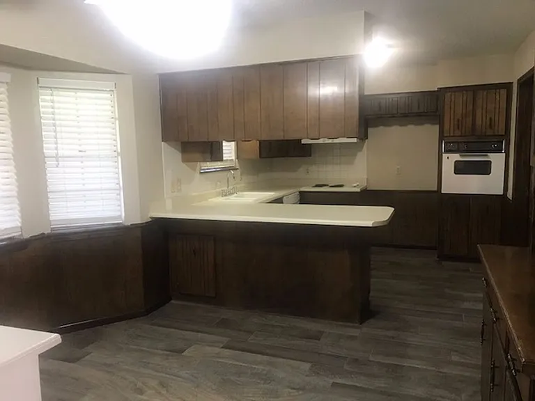2705 John Dr — Photo 9