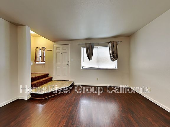3rd image of 3261 La Canada Dr APT 6